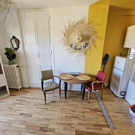 "L'Escapade Havraise" Studio Parking Gratuit Coeur De Ville Le Havre Luaran gambar
