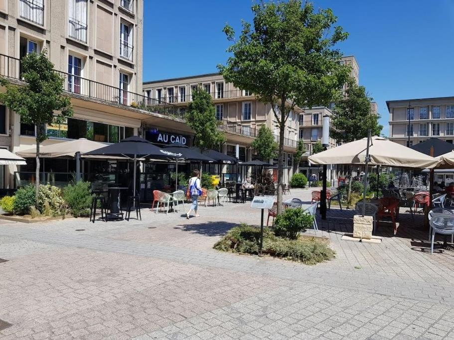 "L'Escapade Havraise" Studio Parking Gratuit Coeur De Ville Le Havre Luaran gambar