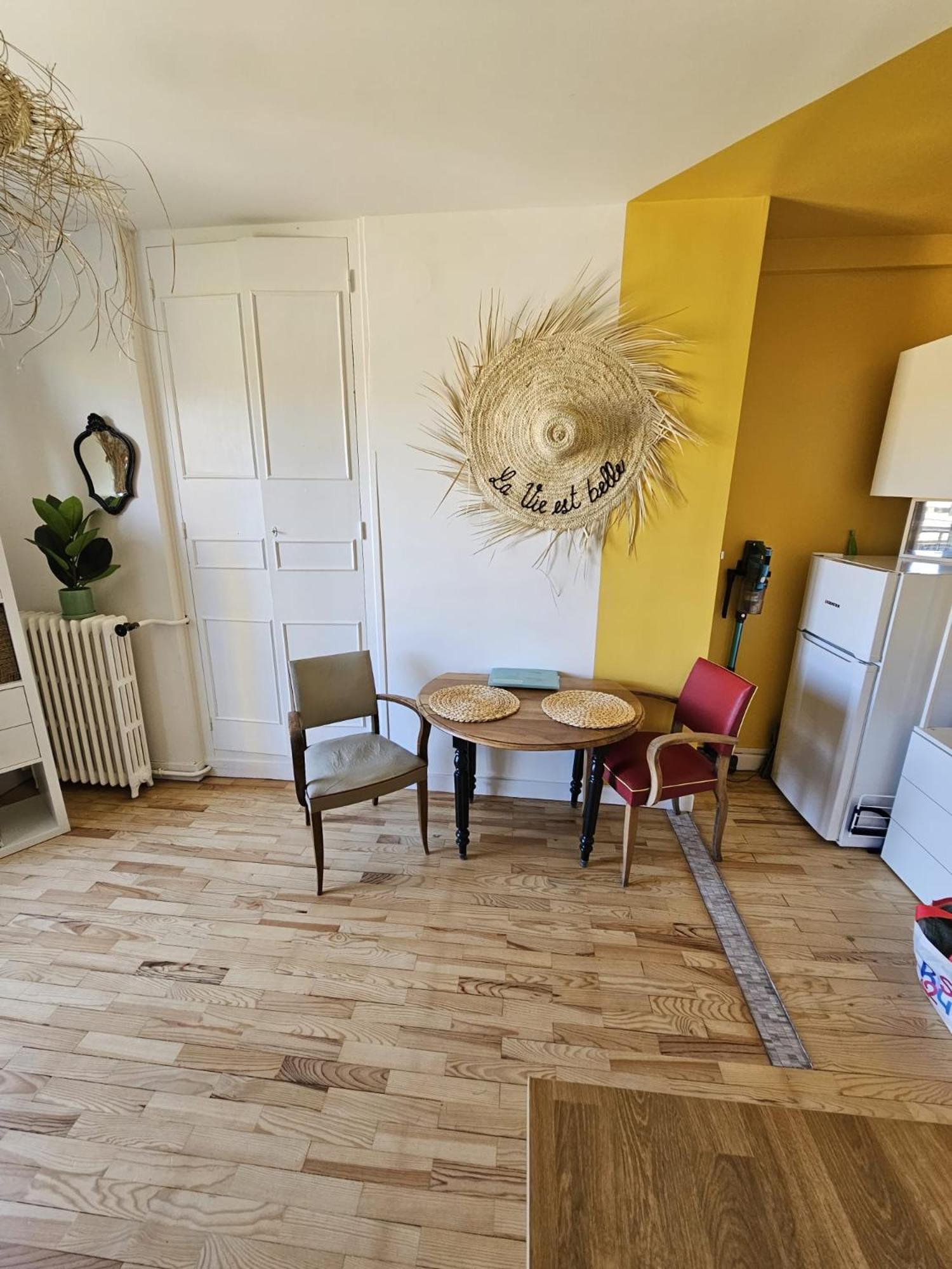 "L'Escapade Havraise" Studio Parking Gratuit Coeur De Ville Le Havre Luaran gambar